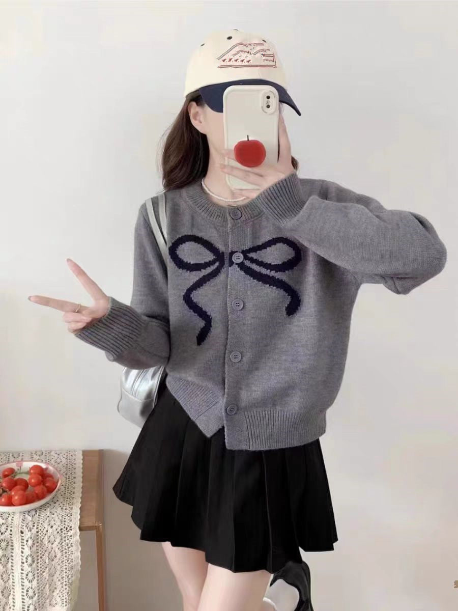 Cute Youth Bow Pin All-match Loose Slimming Sweater