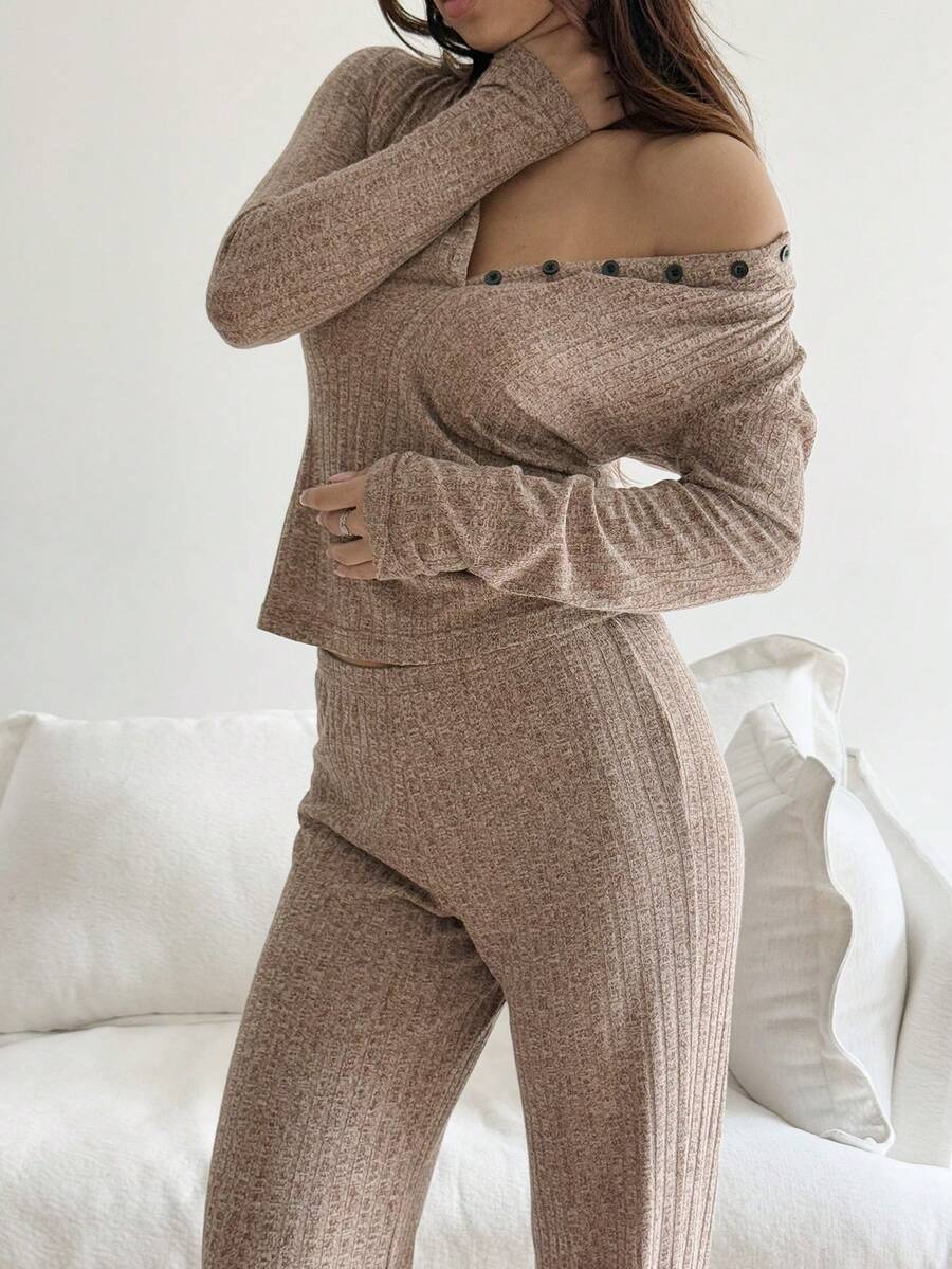 Knitted Ribbed T-shirt And Pants For Women
