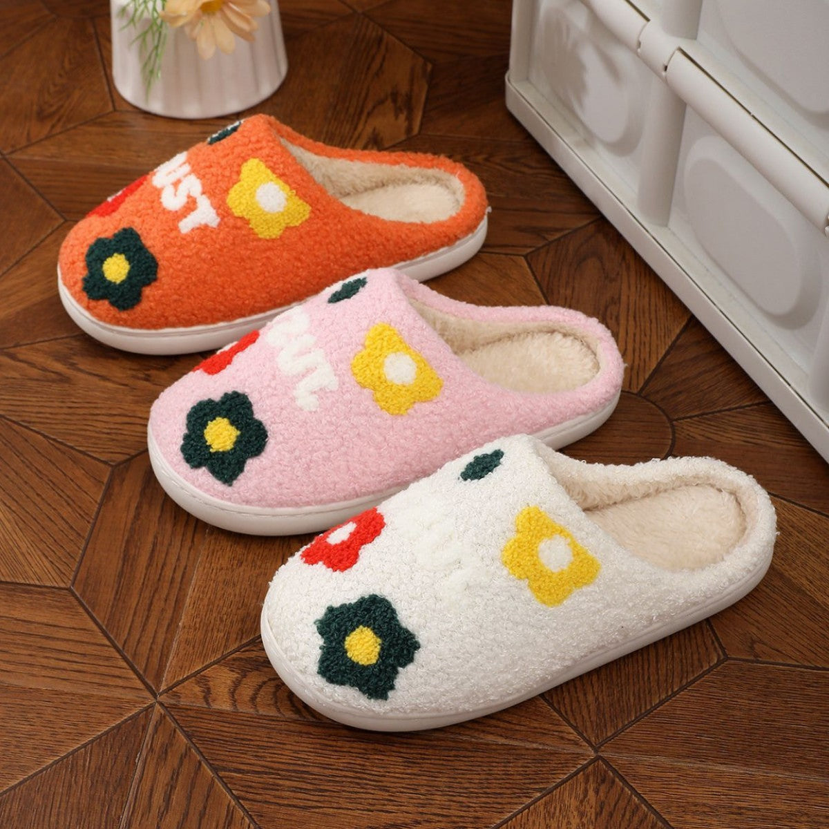 Lady's Flower Slippers Indoor Soft Bottom Cotton Slippers