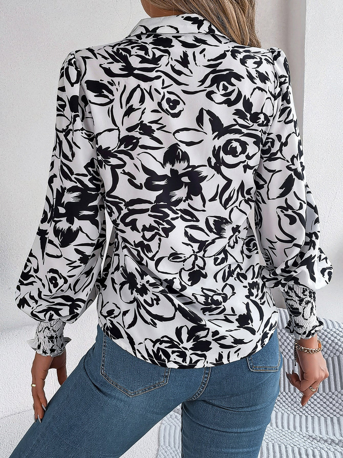 Women's Elegant Color-Blocked Floral Lantern Sleeve Lapel Shirt