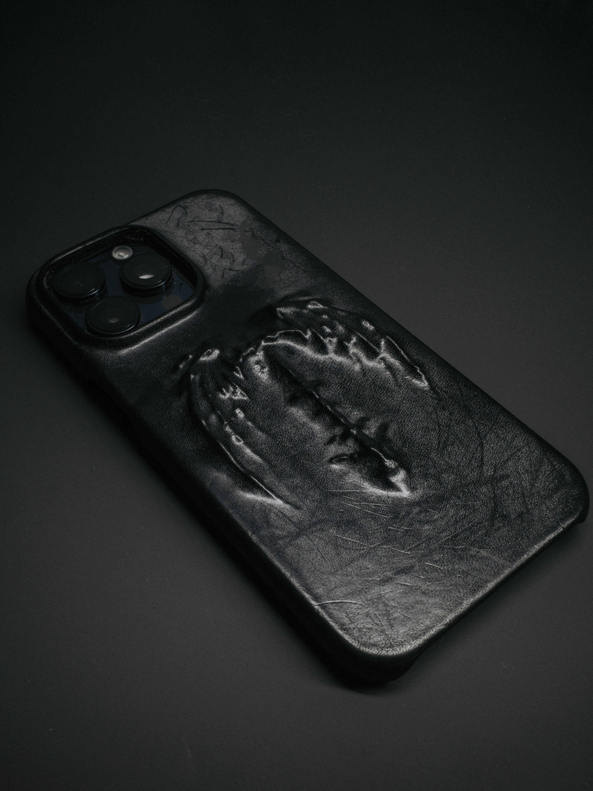 Retro Gothic Vampire Bat Wing Embossed Dark Style Phone Case
