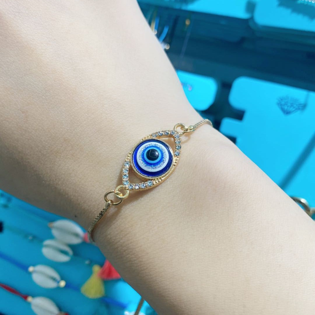 Hollow Devil Eye Point Diamond Adjustable Chain Bracelet