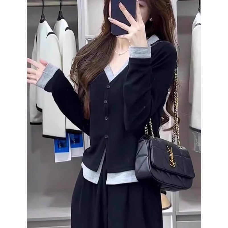 Women's Winter Modal Fake Two-piece V-neck Long-sleeved T-shirt