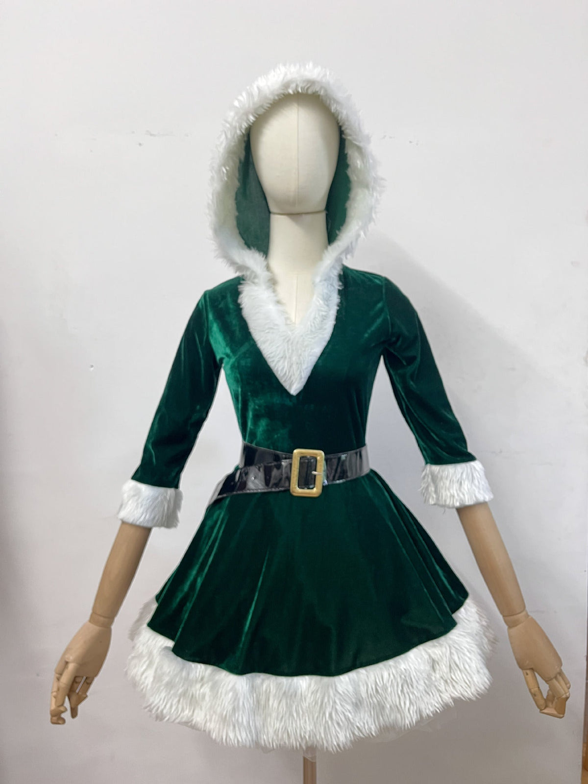 European and American Christmas clothing adult women's hooded Christmas skirt red and green dress performance clothing a generation of hair