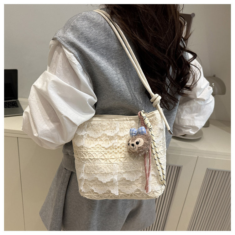 High-Looking and Large-Capacity Women's Small Square Bag 2025 Summer New Fashion Cute Lace Armpit Bag Commuter Shoulder Bag
