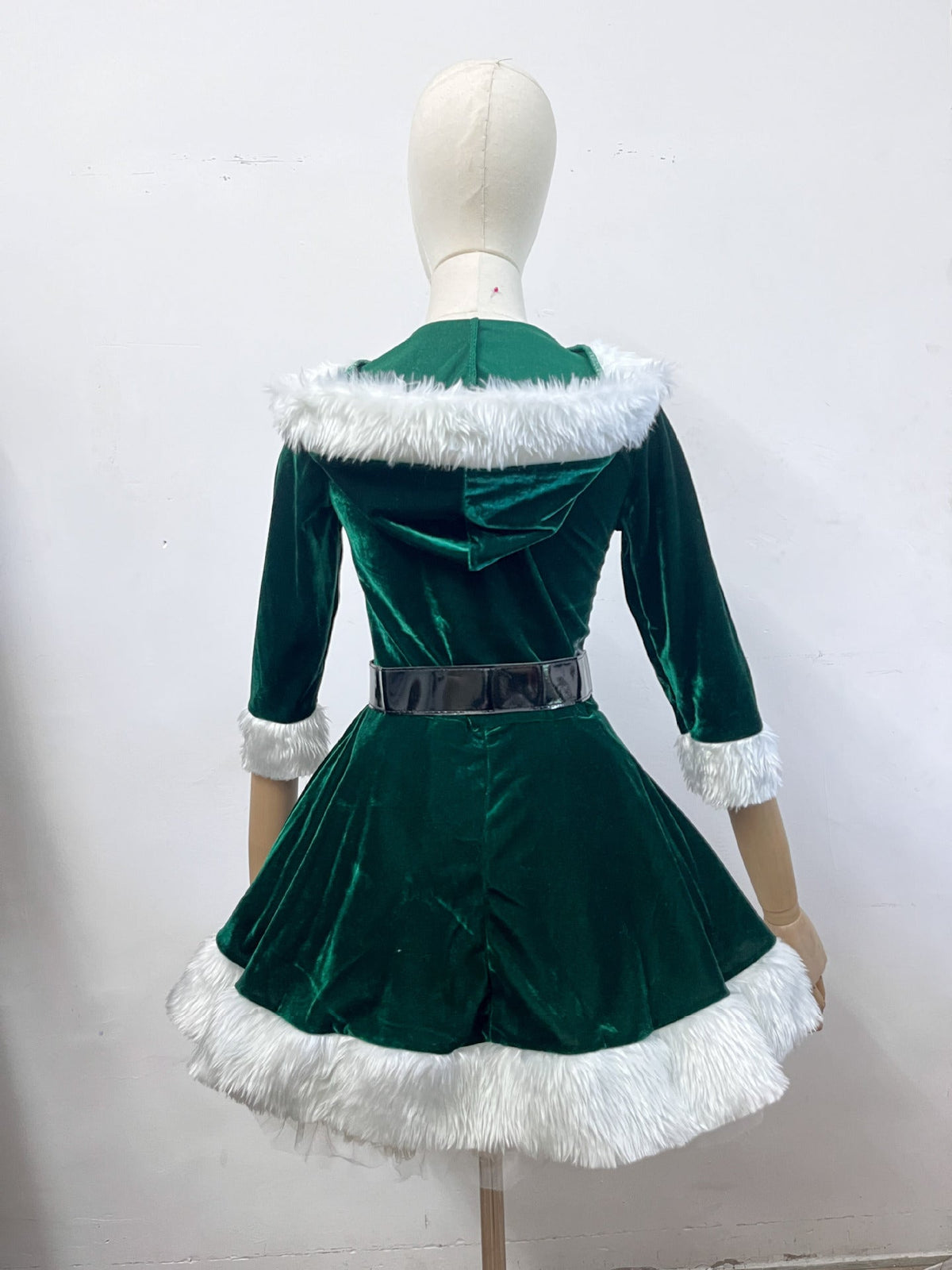 European and American Christmas clothing adult women's hooded Christmas skirt red and green dress performance clothing a generation of hair