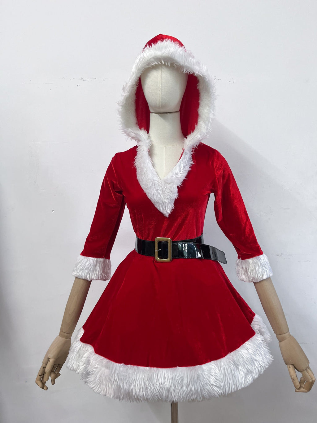 European and American Christmas clothing adult women's hooded Christmas skirt red and green dress performance clothing a generation of hair