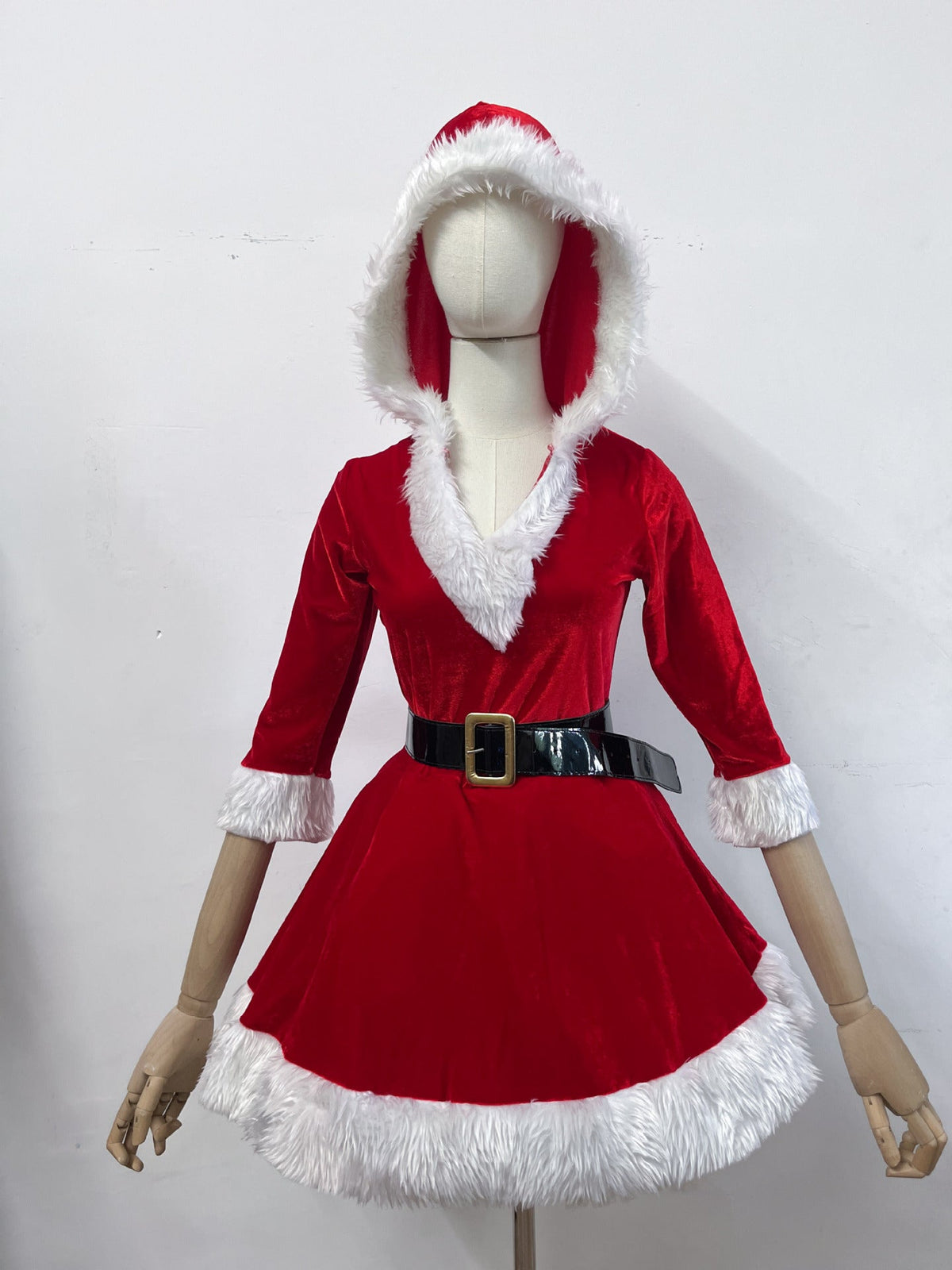 European and American Christmas clothing adult women's hooded Christmas skirt red and green dress performance clothing a generation of hair