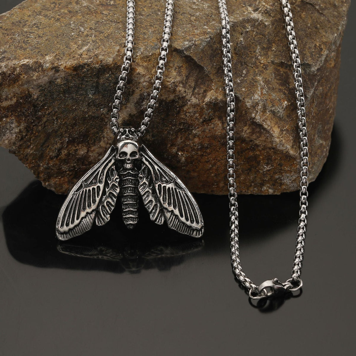 Foreign Trade Hot-Selling Retro Viking Death Skull Moth Pendant Necklace Gothic Decorations Party Accessories Wholesale