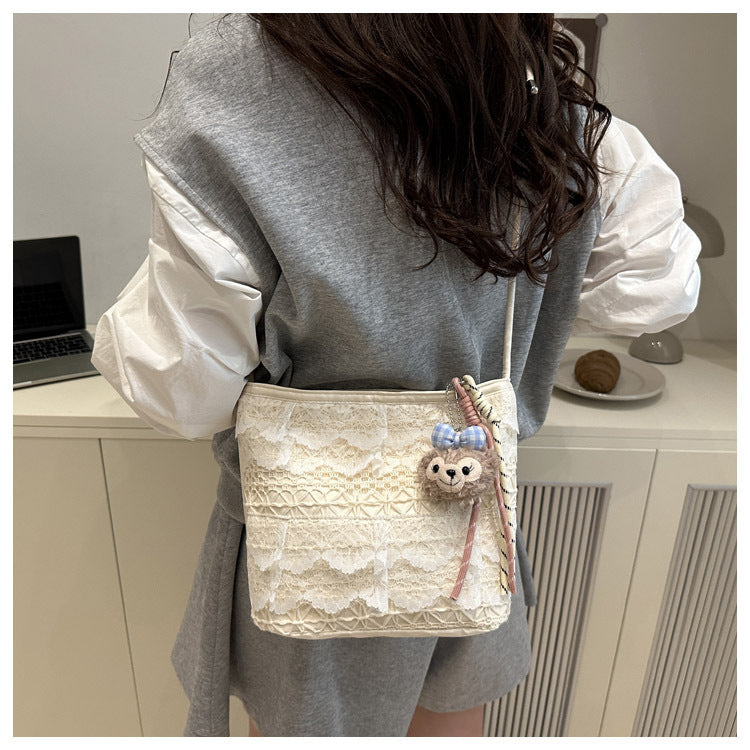 High-Looking and Large-Capacity Women's Small Square Bag 2025 Summer New Fashion Cute Lace Armpit Bag Commuter Shoulder Bag