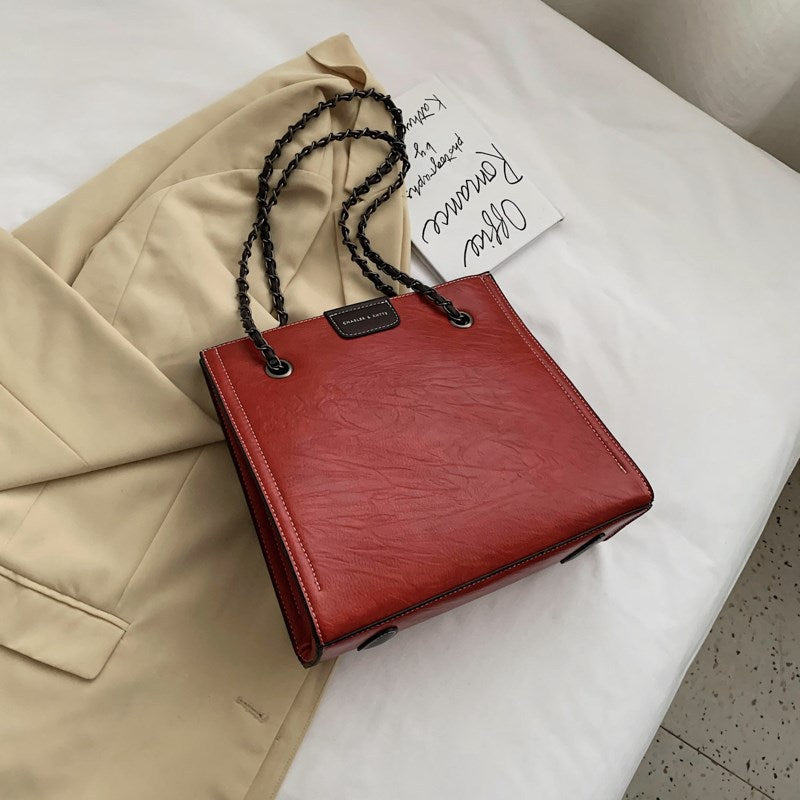 Chain shoulder messenger bag