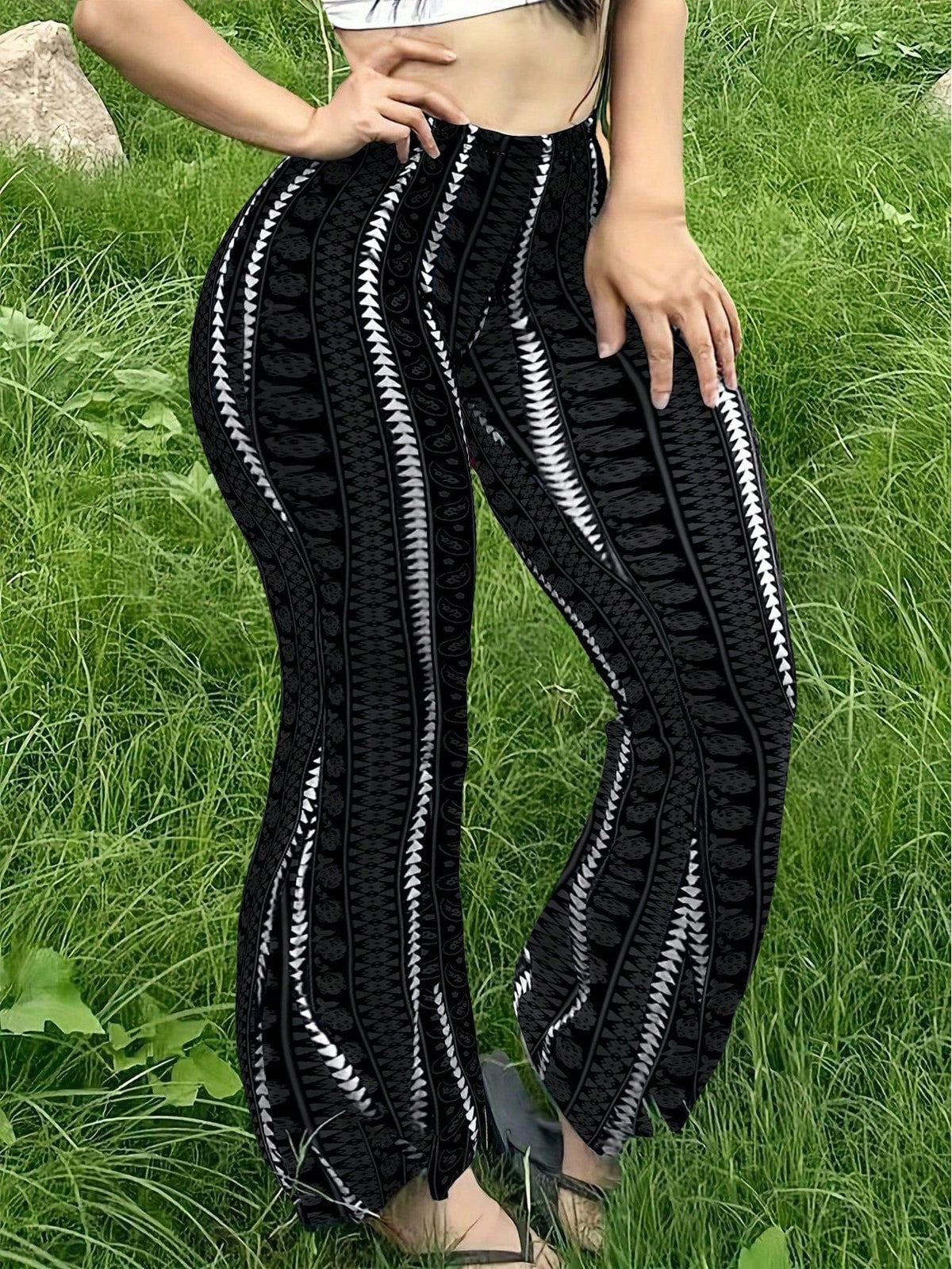 Contrast-color Striped Design Stretchy, Loose-fit Slightly Flared Casual Pants