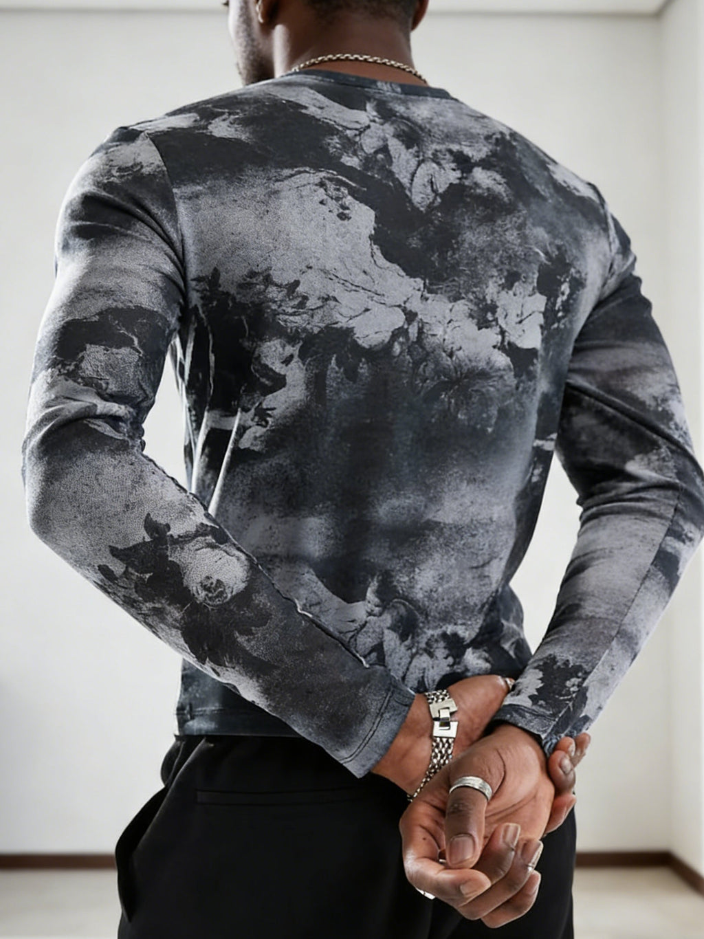 Black & White Classical Painting Print Slim-Fit Long-Sleeve Top