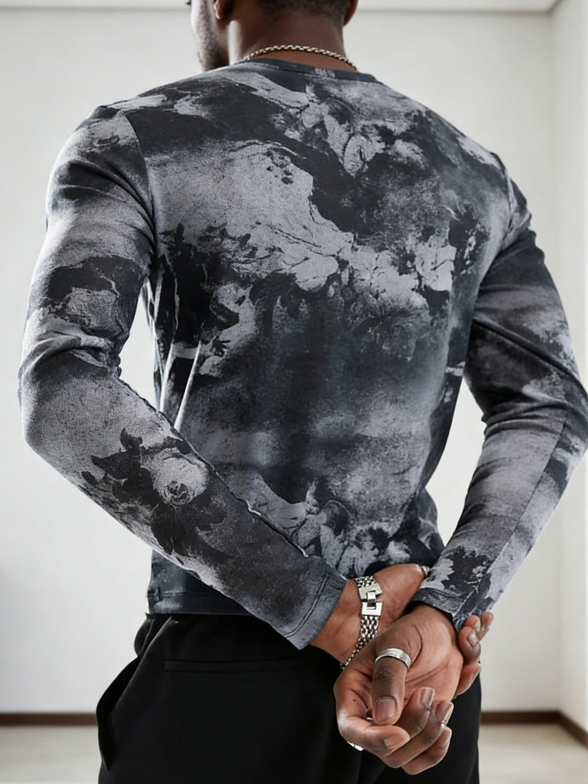 Black & White Classical Painting Print Slim-Fit Long-Sleeve Top