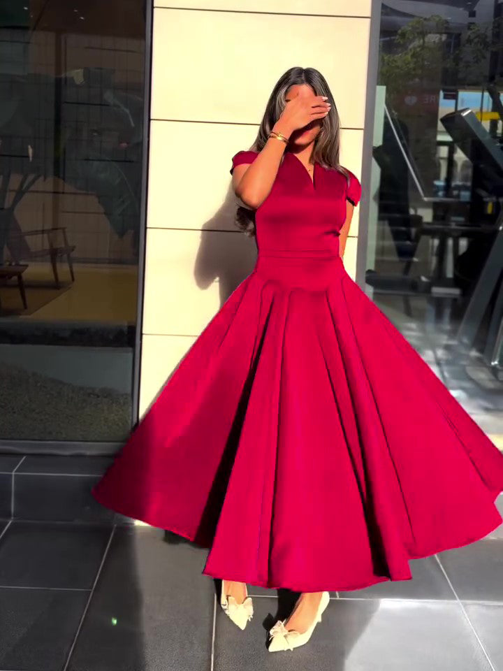 Solid Color V-neck Short-sleeved Dress