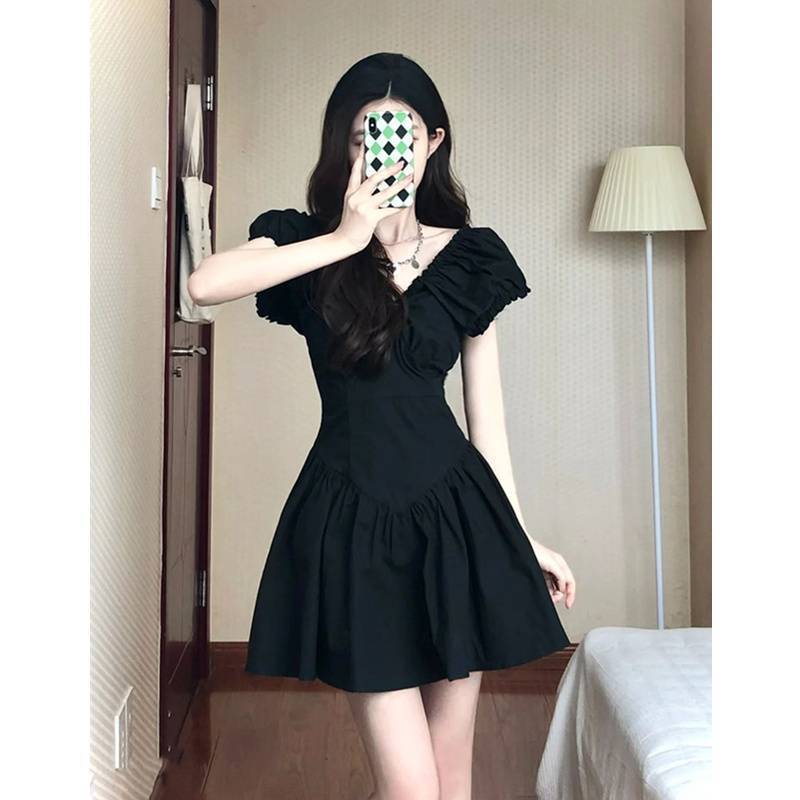 French Style Black Color & Pleats V-neck Backless Dress Women
