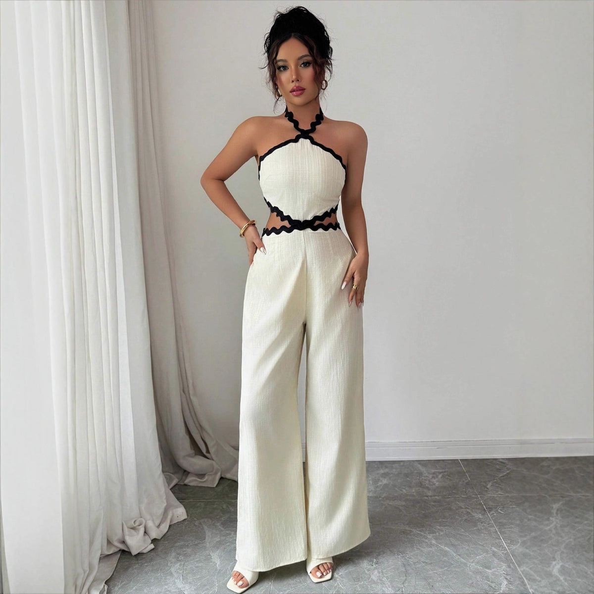 Women's Fashionable Wave Lace Texture Halter Stitching Hollow-out Jumpsuit