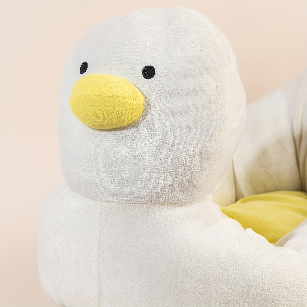 Duck Shape Fluffy Comfortable Pet Bed Sofa Suitable For Small Dogs Soft Polyester Material Unique Pattern Design Four Seasons Comfortable Sleeping Nest For Cats And Puppies