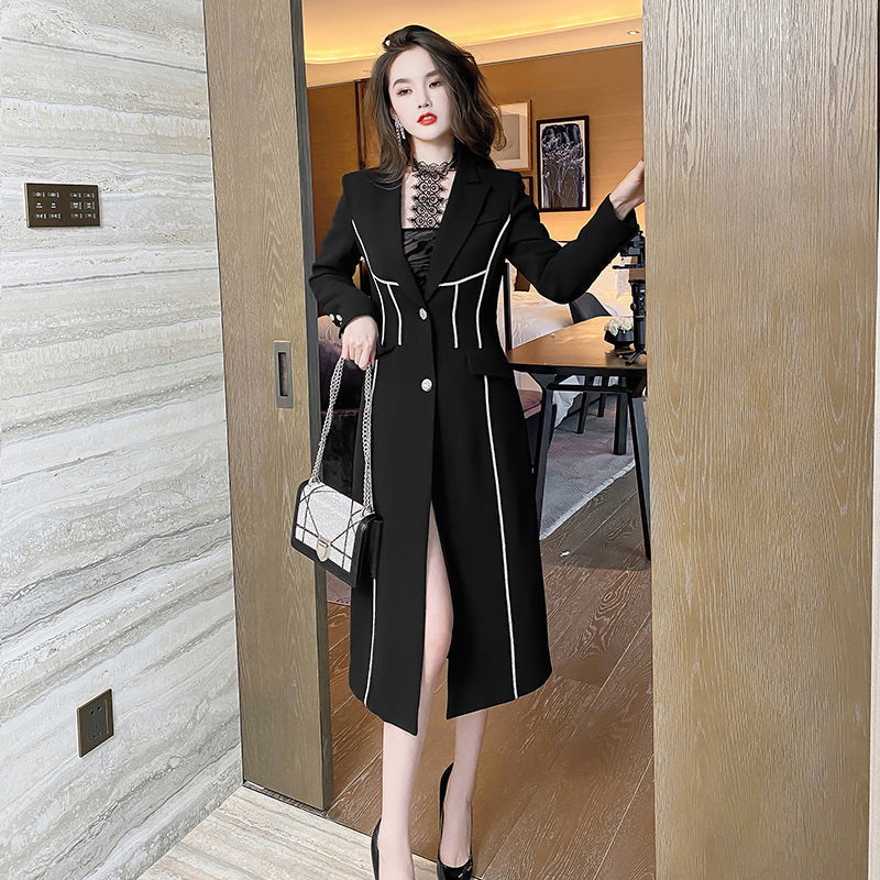 Women's Mid-length Black Trench Coat Over The Knee