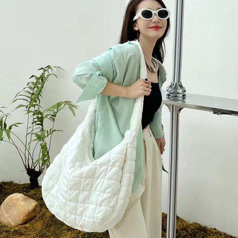 Women's Large-capacity Rhombus Pleated Diagonal Bag