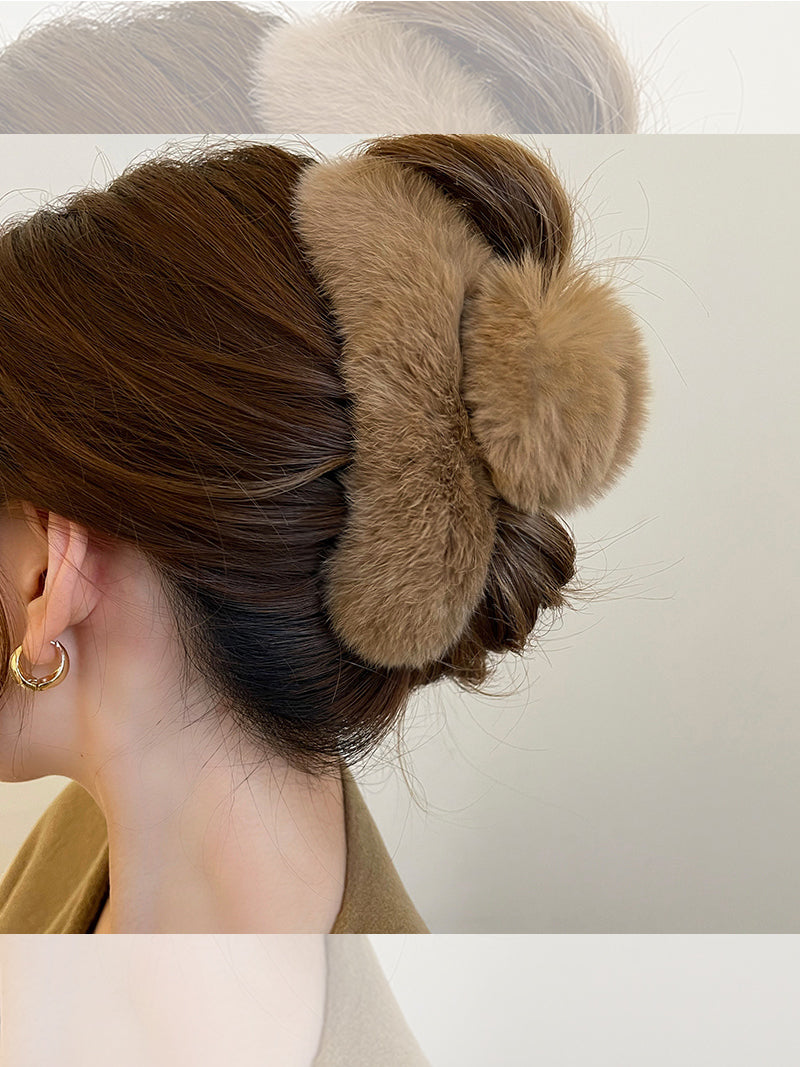 Oversized Rabbit Plush Grab Clip Senior Sense Light Luxury Hair Clip Female