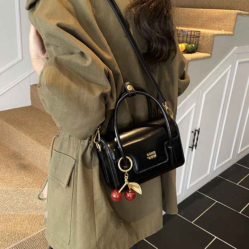 Simple Women's Commuter Shoulder Sling Fashion Handbag